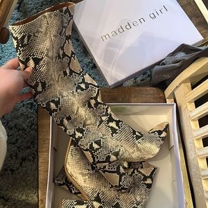 Madden Girl Fireflyy Snake Print Boot